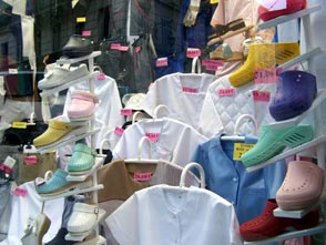 blouses d'infirmires et chaussures pour professions de sant